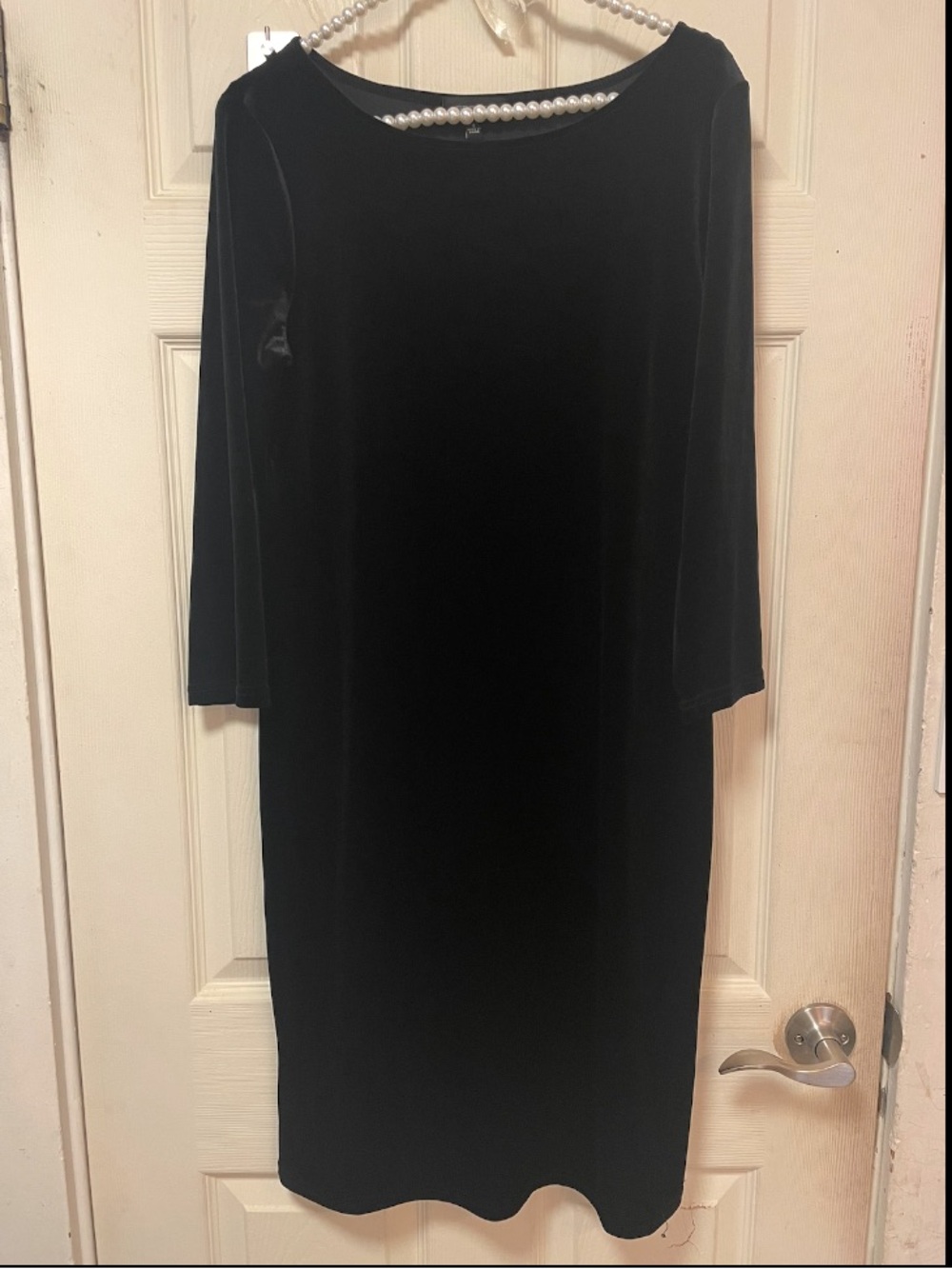 Vintage Spense Black Velvet Knee Length Dress Size 8 Boat Neck Stretch EUC